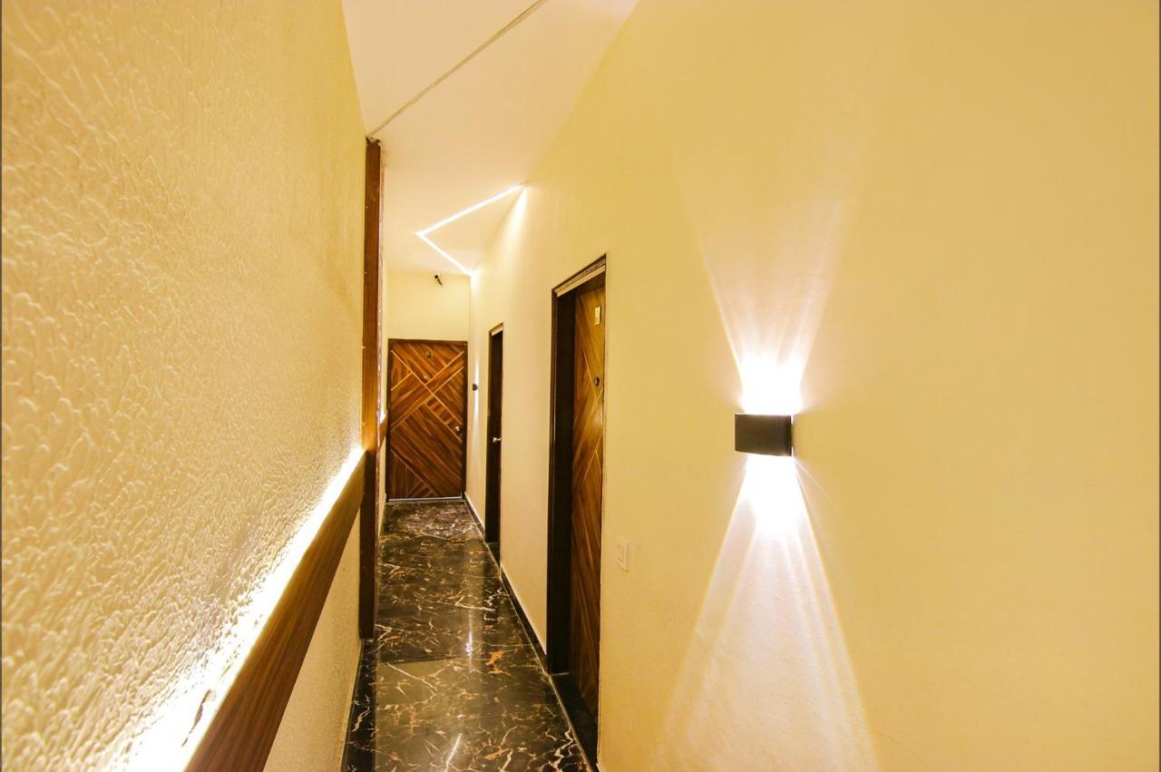 Fabhotel Palm Plaza Zirakpur Extérieur photo